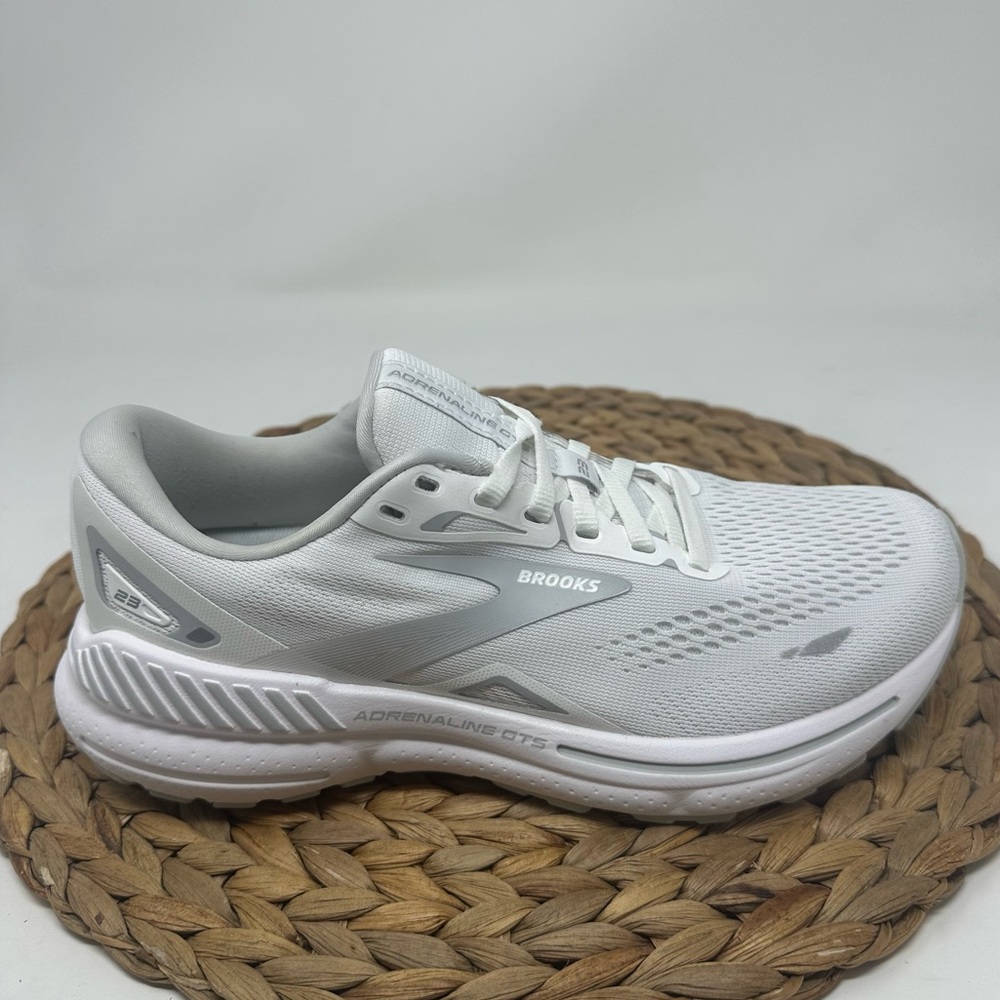 Brooks Women's Athletic Shoe in White and Light Gray